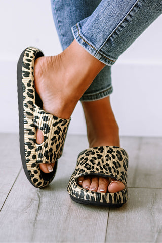 Leopard Print Thick Sole Slip On Slippers