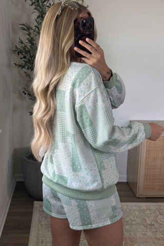 Light Pink Patchwork Floral Print Drop Shoulder Baggy Pullover Drawstring Shorts Set